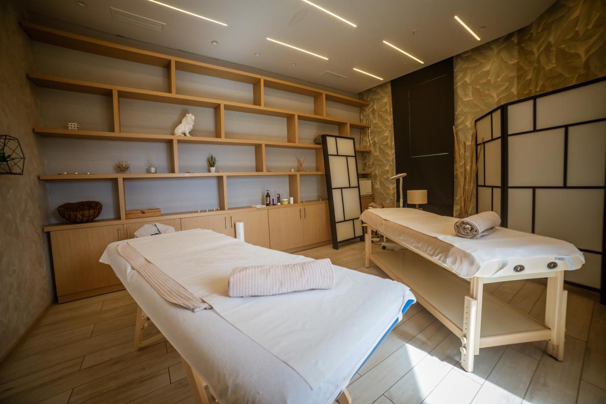 Imperial Conference & 5* Budua